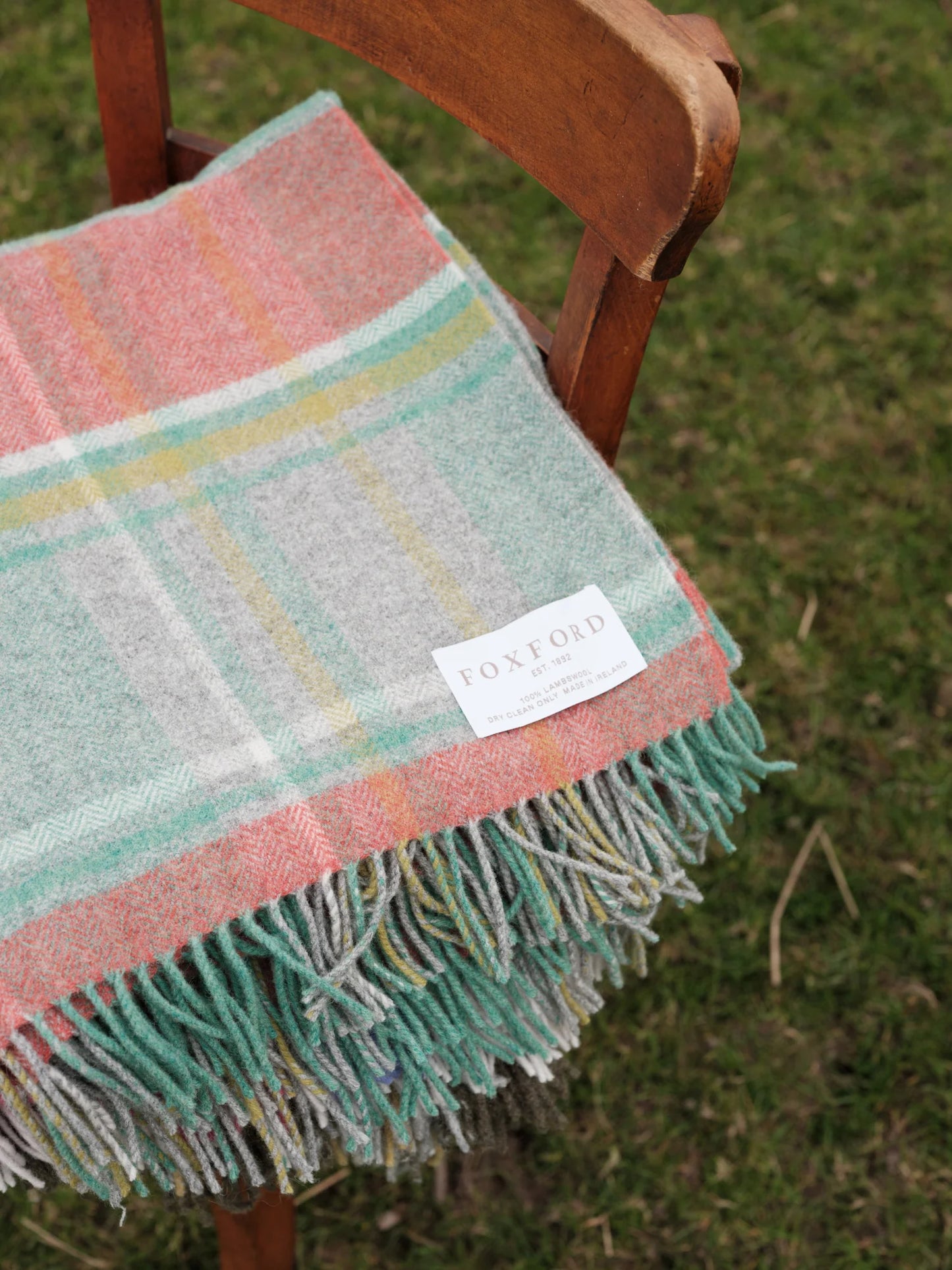 Foxford Spraoi Lambswool Throw