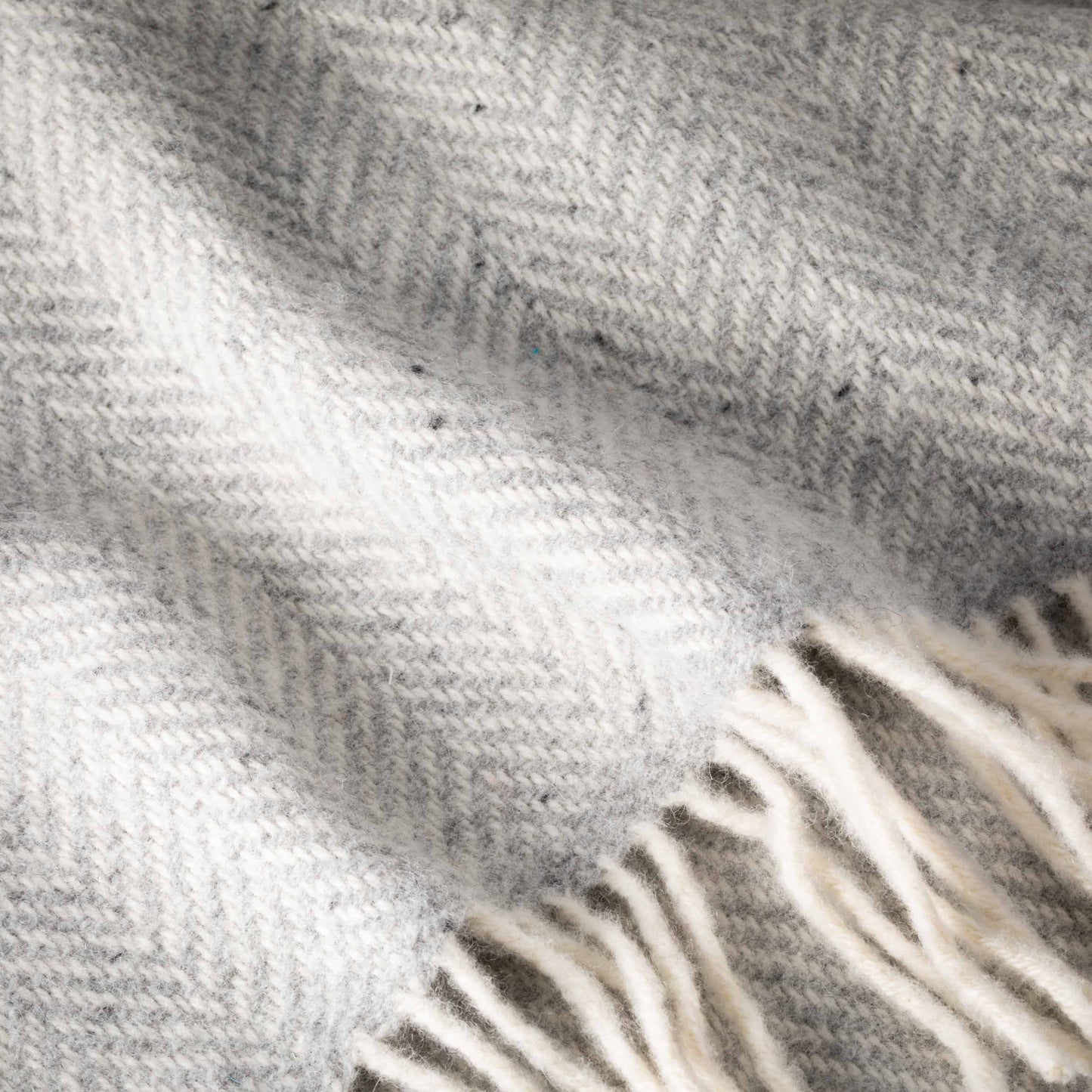 Merino Wool Cashmere Throw Pale Grey & Cream Herringbone