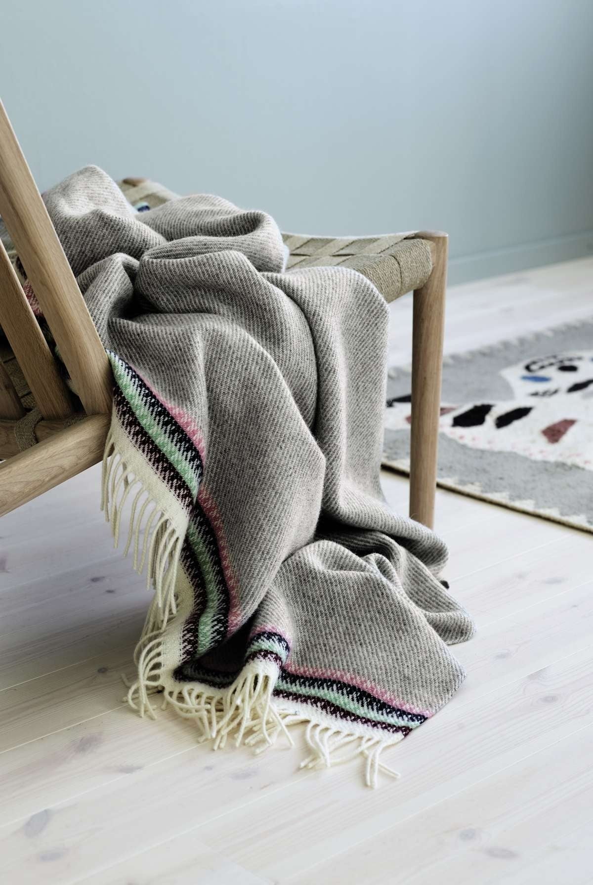 Åkle Light Grey Wool Throw Blanket