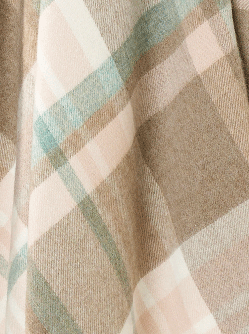 Portree Design Merino Wool Throw in Natural/Rose