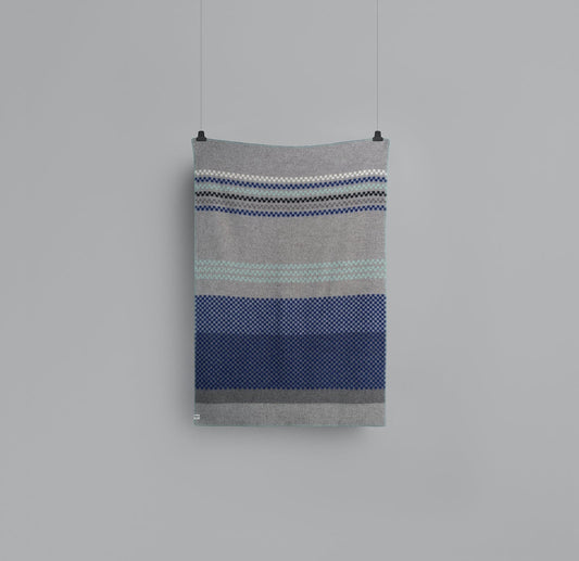 Toskaft Gray-Turquoise Wool Throw Blanket